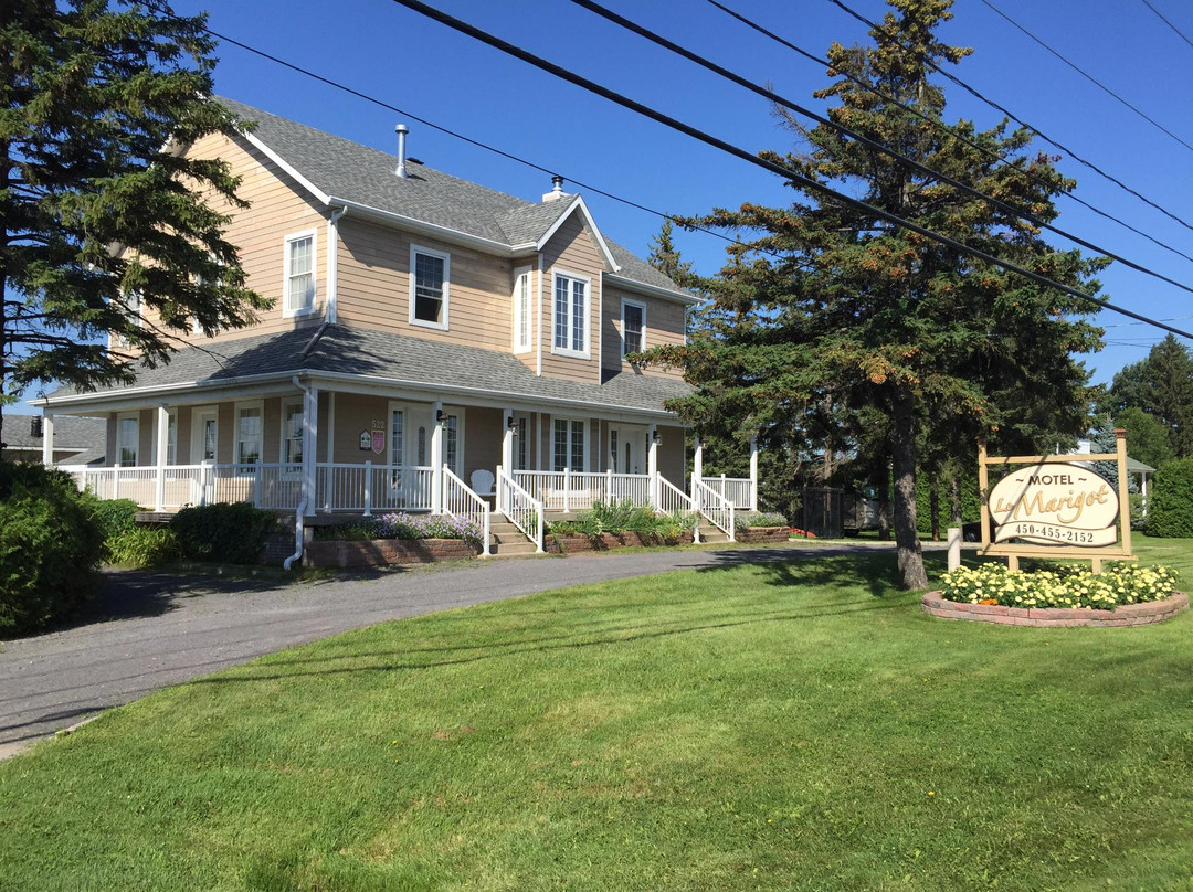 Motel Le Marigot主图