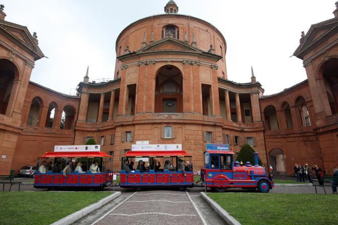 San Luca Express-博洛尼亚必去景点