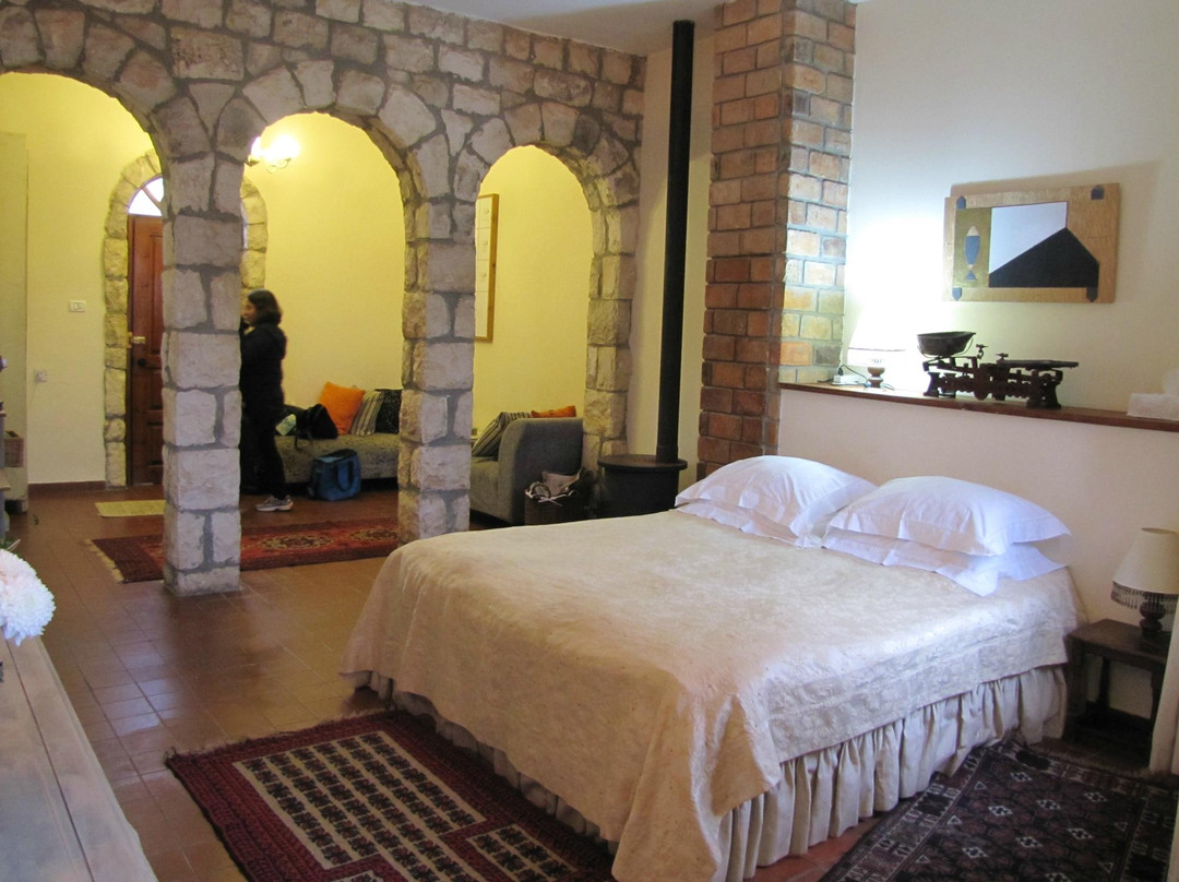 1885 B&B