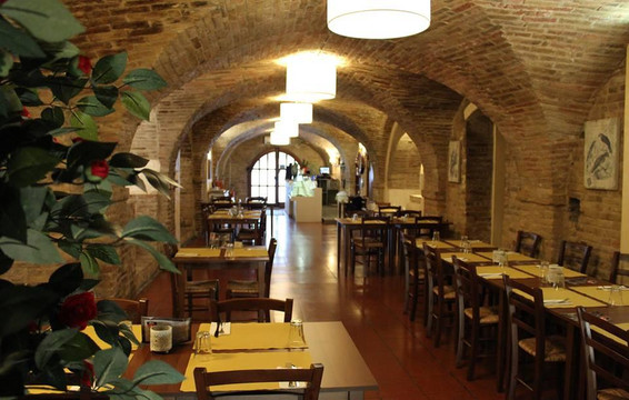 Civitanova Alta餐馆和美食-Ristorante Conte De Vico