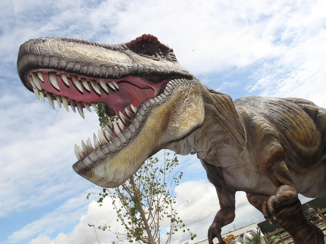 Dinosaur Escape Adventure Golf-Northolt必去景点