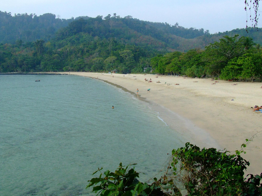 Farang Beach景点图片