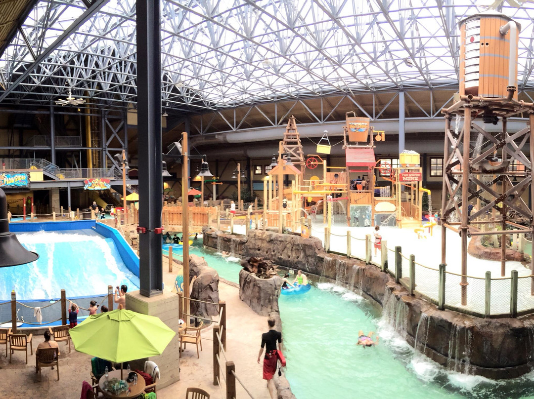 Silver Rapids Indoor Waterpark景点图片
