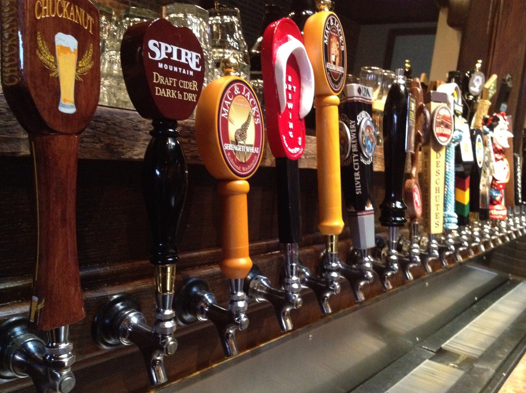 水晶山餐馆和美食-The Historic Mint Restaurant and Ale House