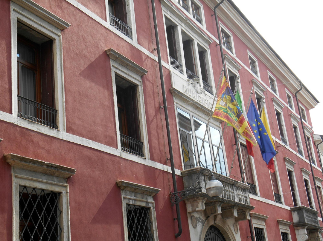 Palazzo Garbin-斯基奥必去景点