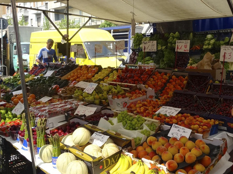 Viale Papiniano Market-米兰必去景点
