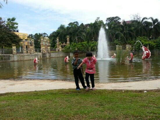 Thousand Flower Garden (Taman Seribu Bunga)-爱极乐必去景点