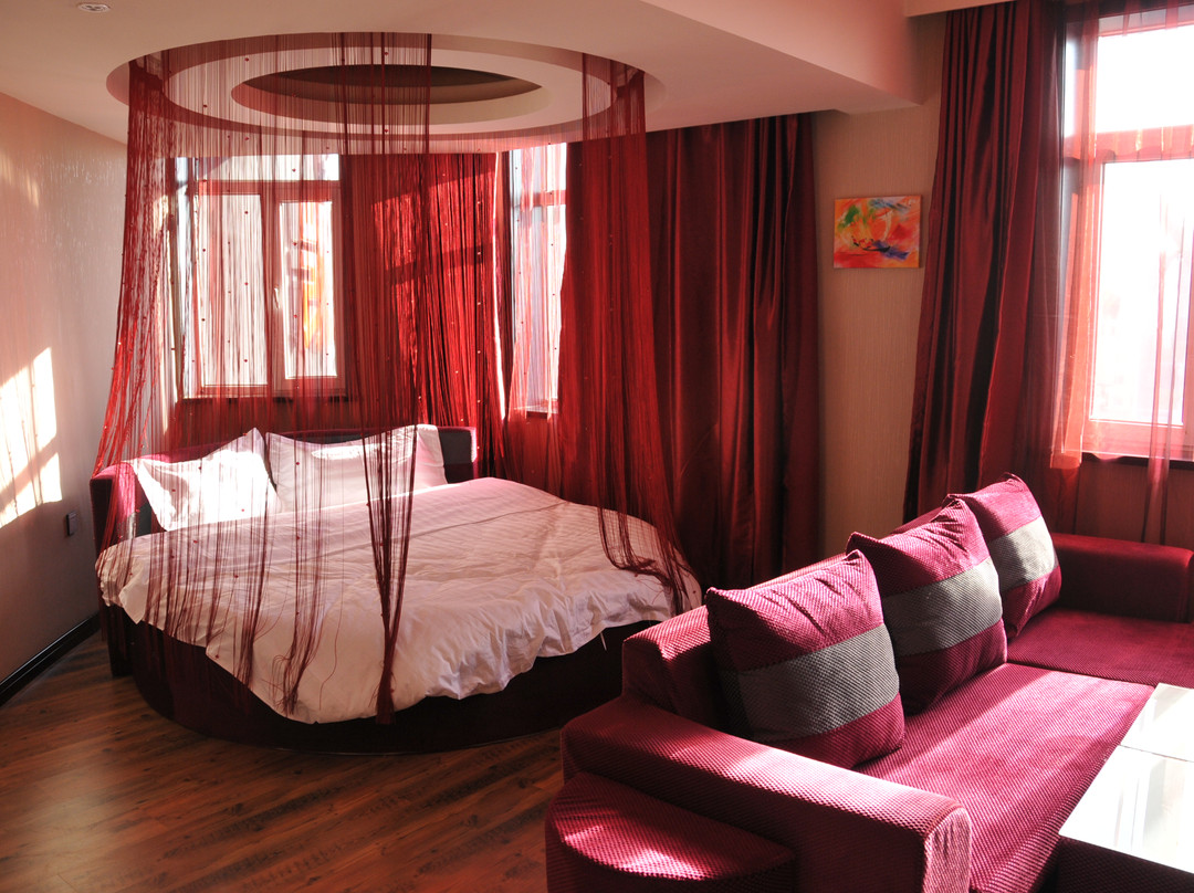 金凯悦假日酒店主图