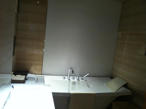 上海皇廷国际大酒店主图