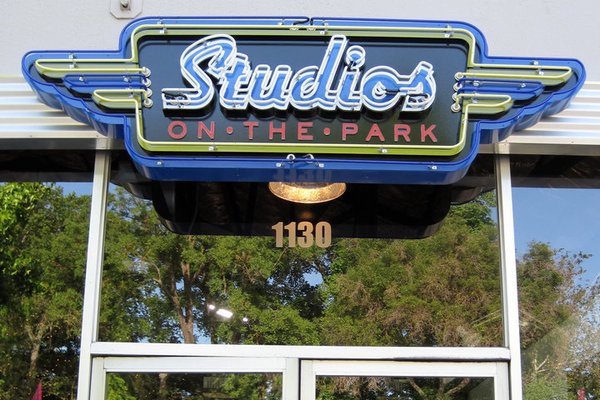 Studios on the Park景点图片