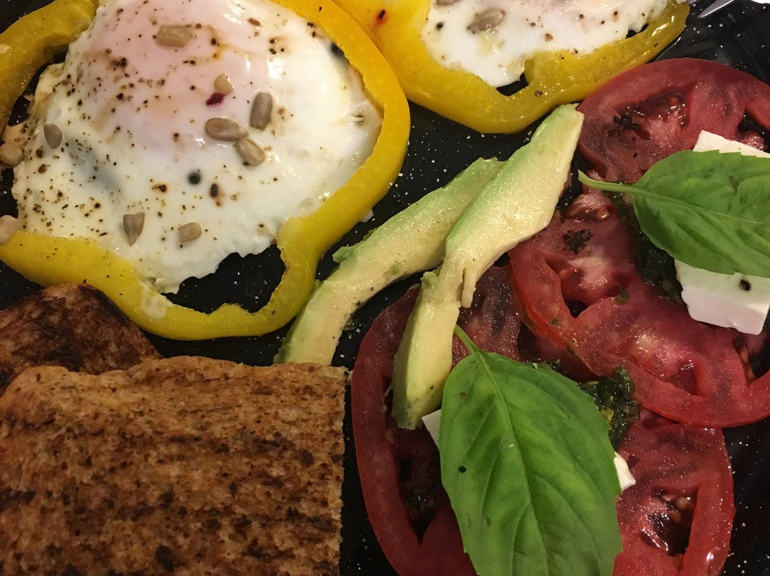 Nomada Fresh & Organics