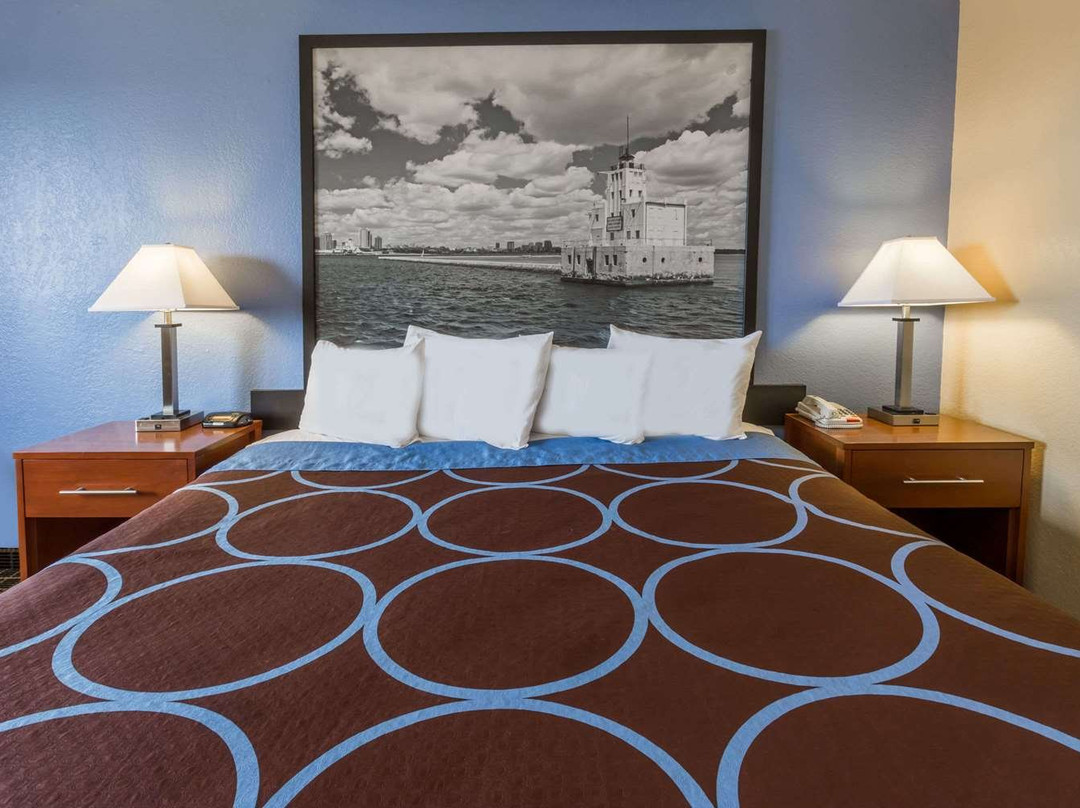 Super 8 by Wyndham Janesville主图