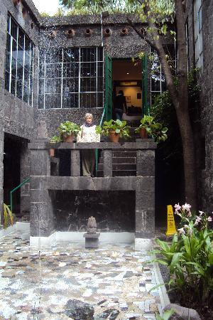 卡萝博物馆-墨西哥城必去景点