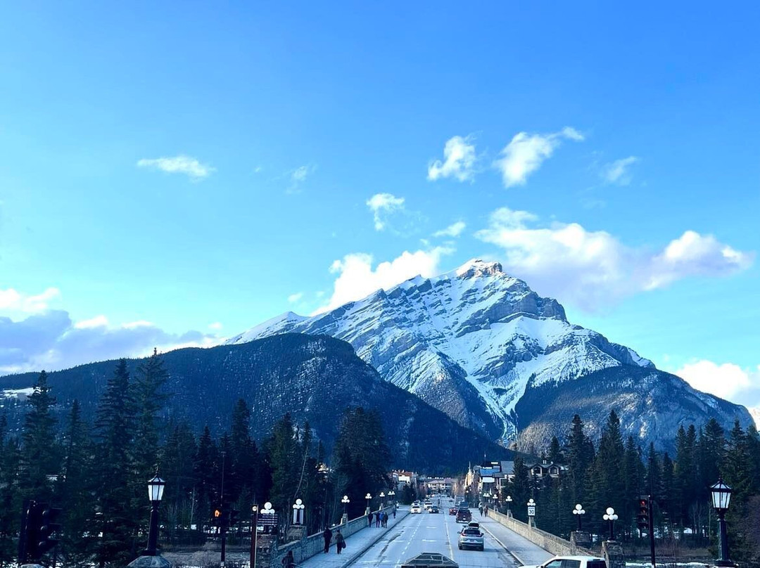 Parks Administration Building-班夫必去景点