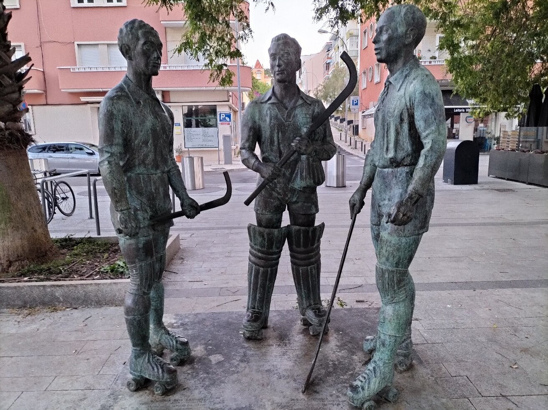 Monumento ao Hoquei em patins-Paco de Arcos必去景点
