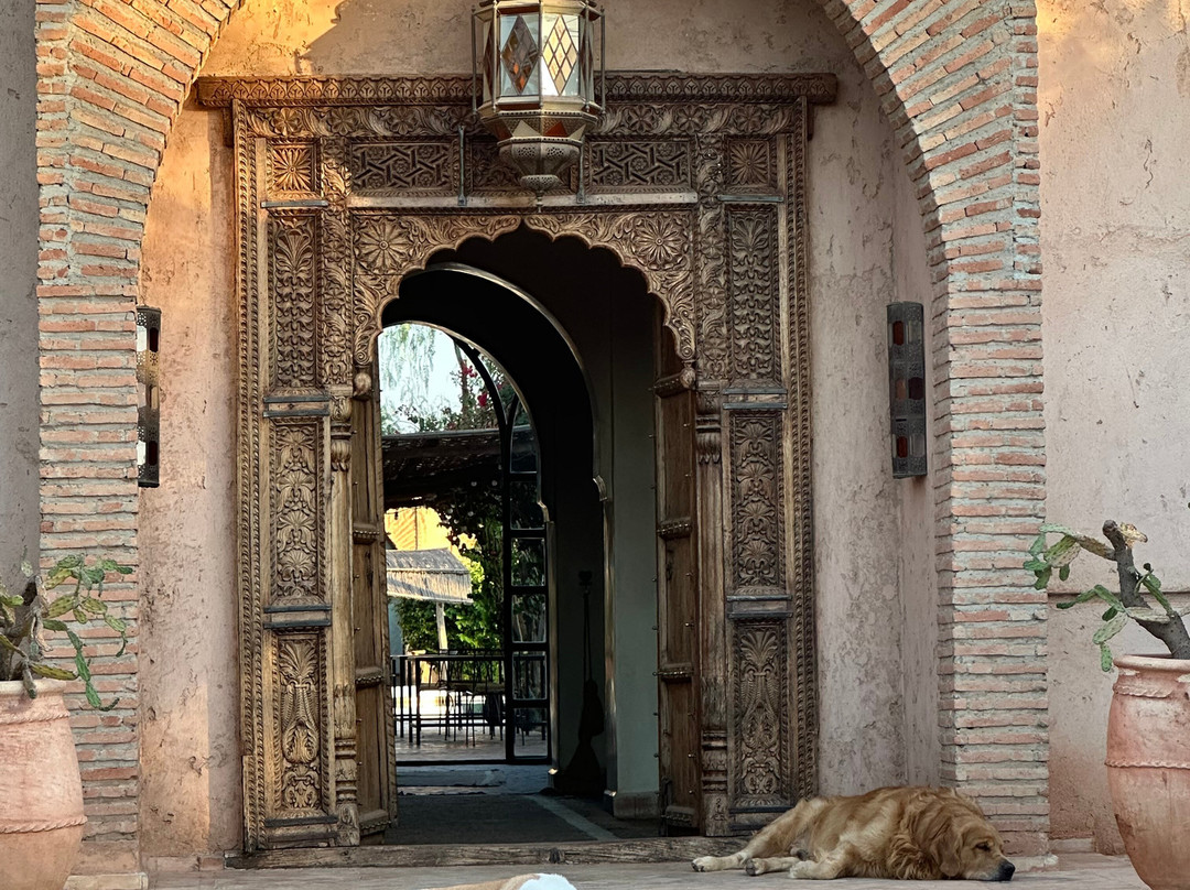 卡匝尔旅馆主图