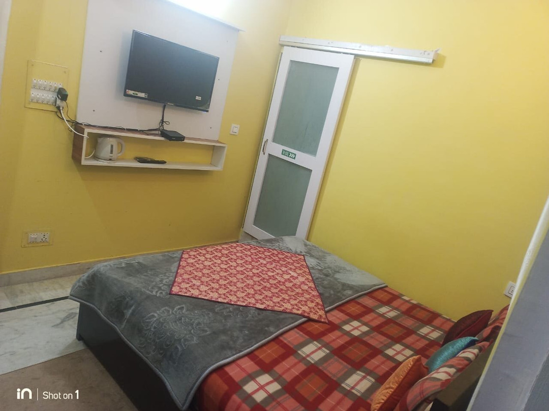 F5 Home Stay Kanatal