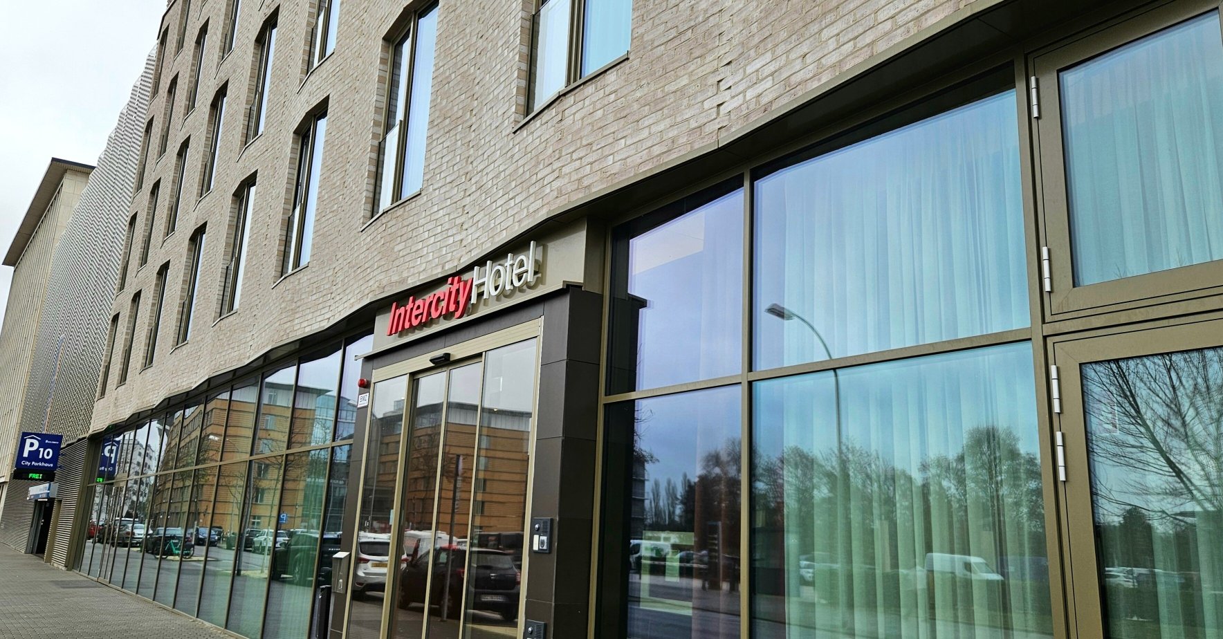 IntercityHotel Saarbrucken-浴室