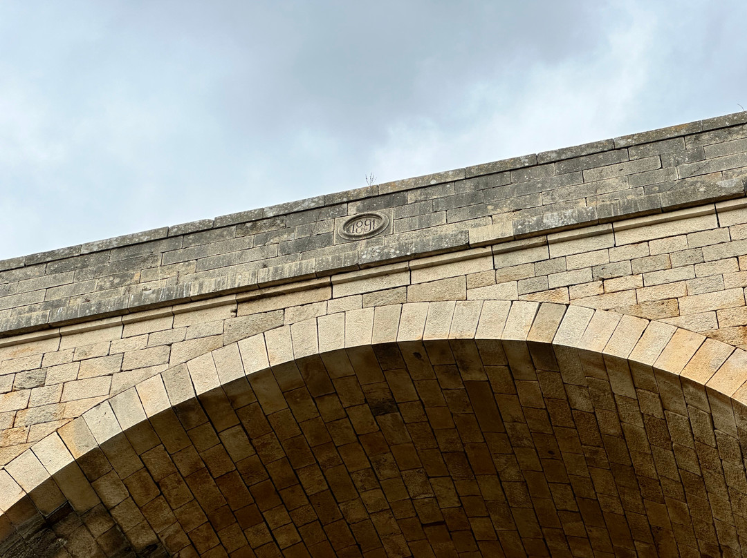 Ponte dei 21 Archi-Spinazzola必去景点