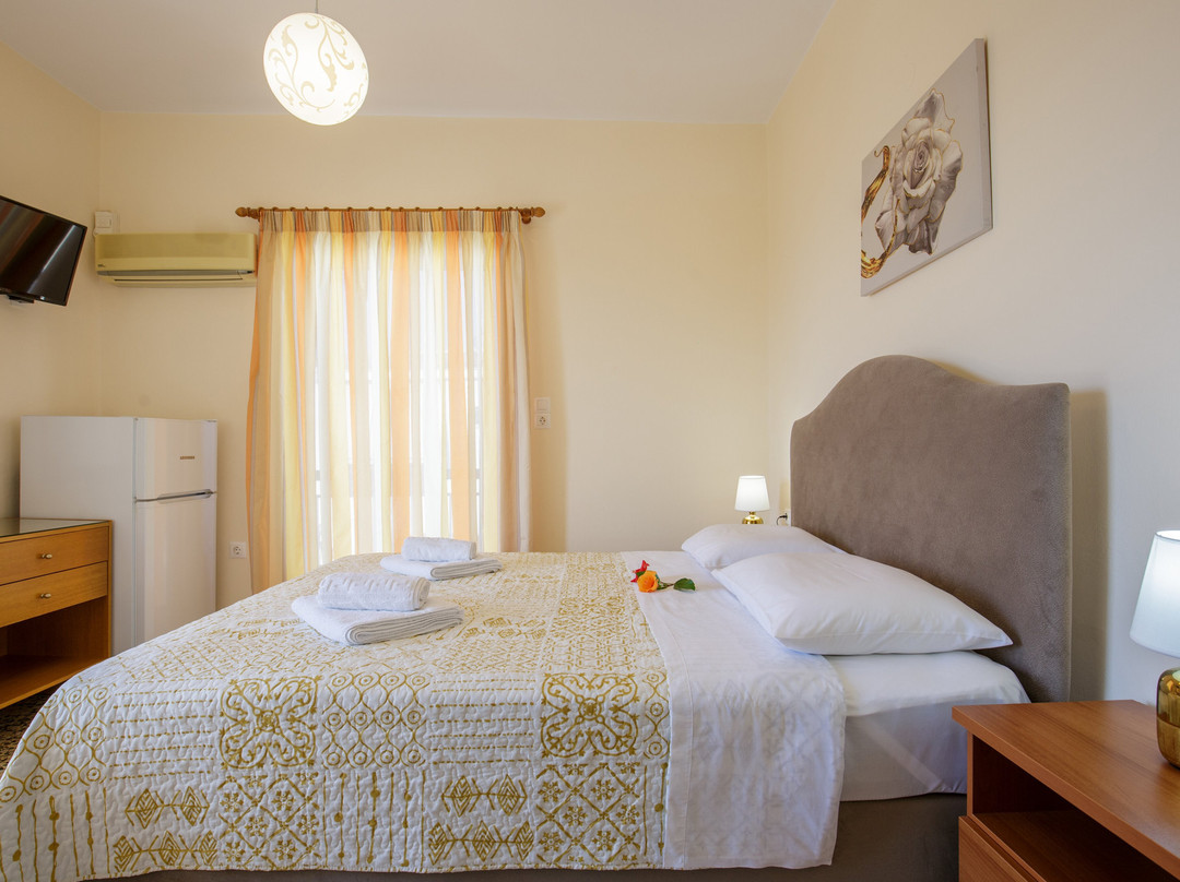 Akrogiali  Beach Rooms主图