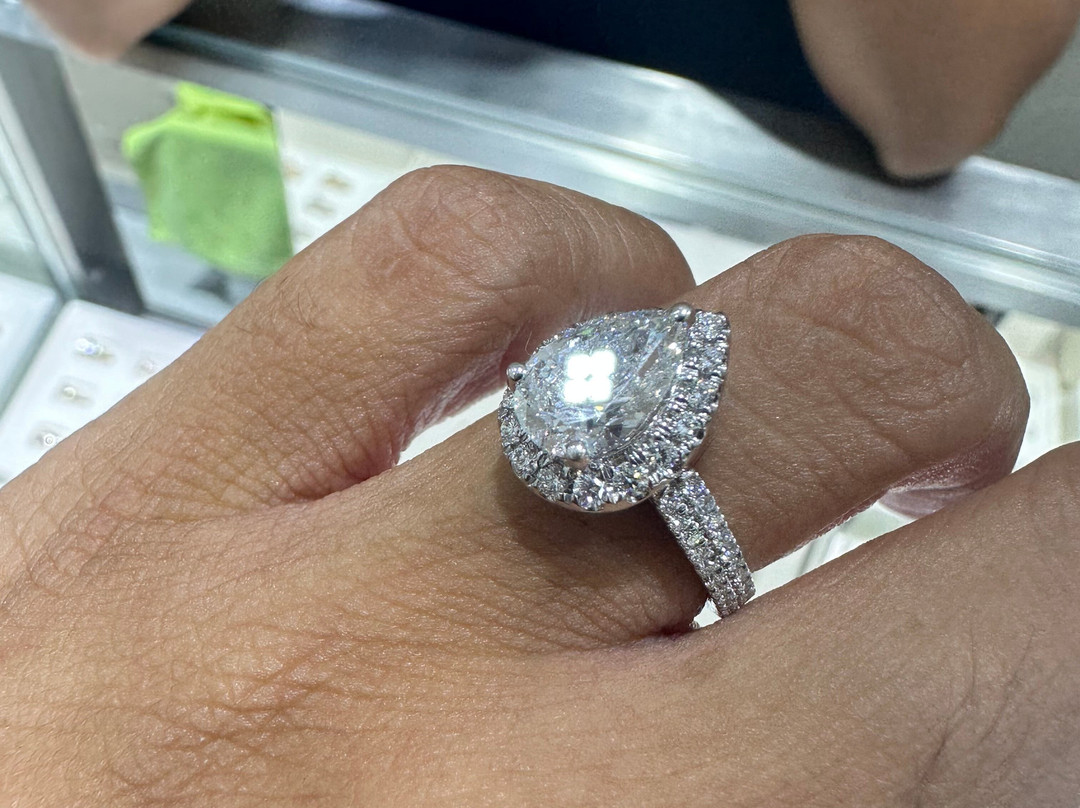 Gold Palace Jewelers景点图片