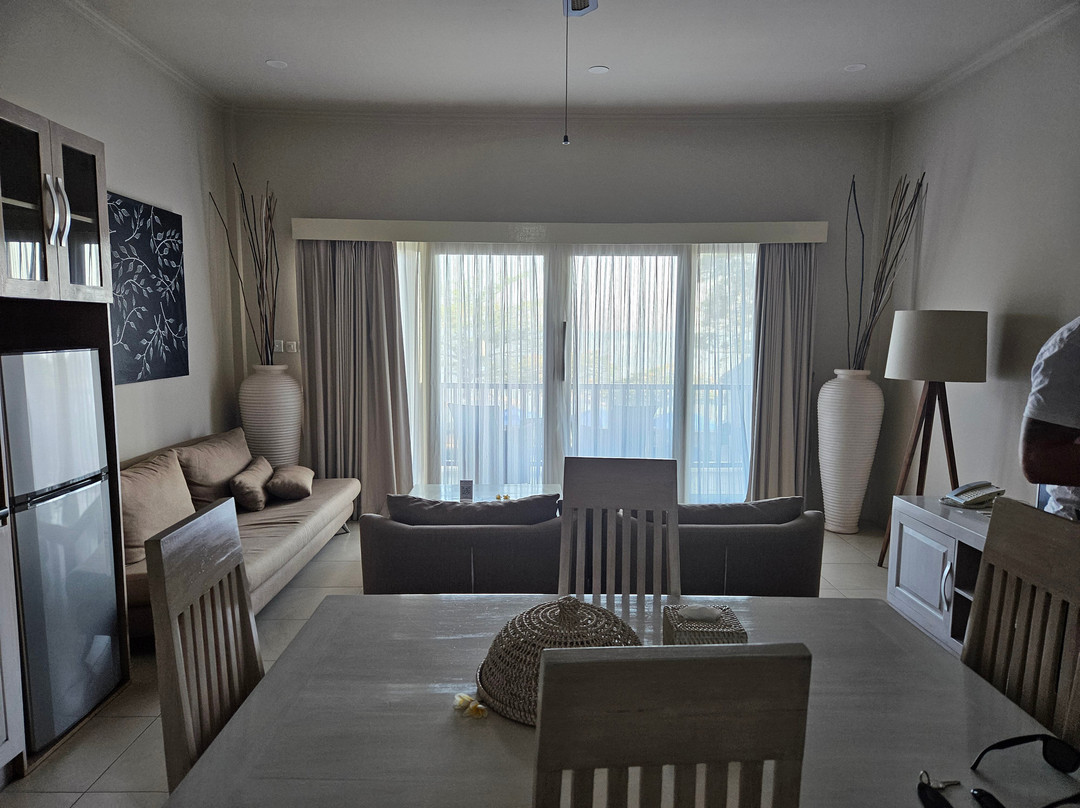 罗维纳酒店主图