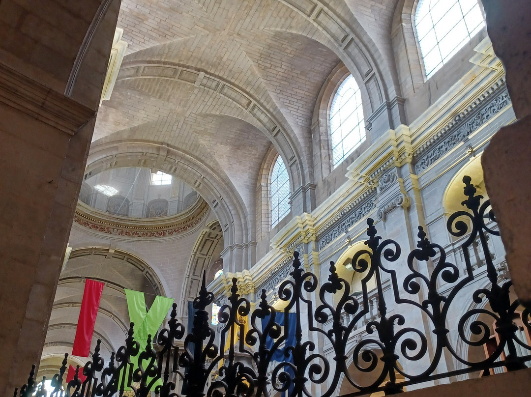 Cathédrale Notre Dame景点图片