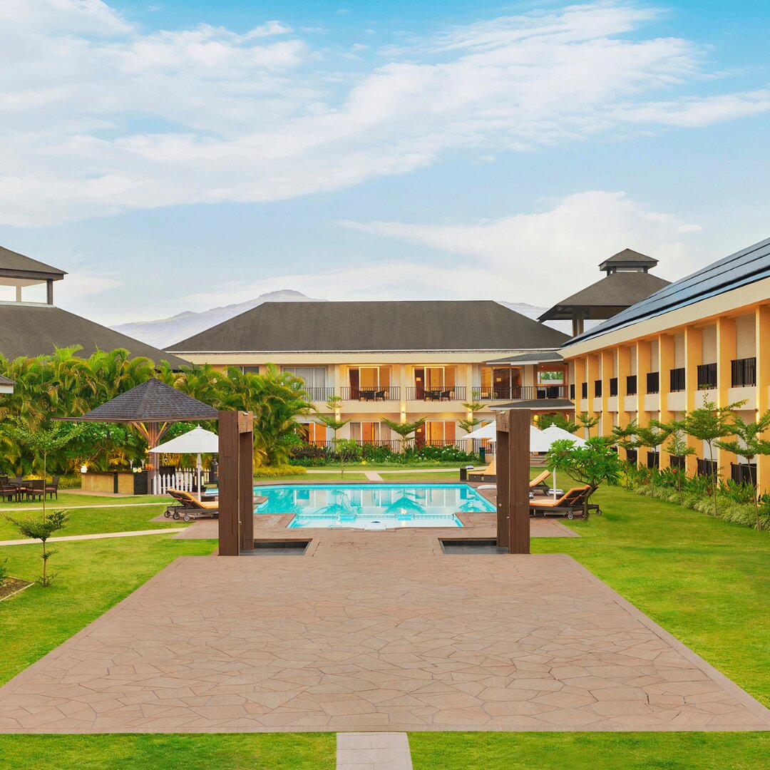 Tropical Retreat By Zuper-泳池