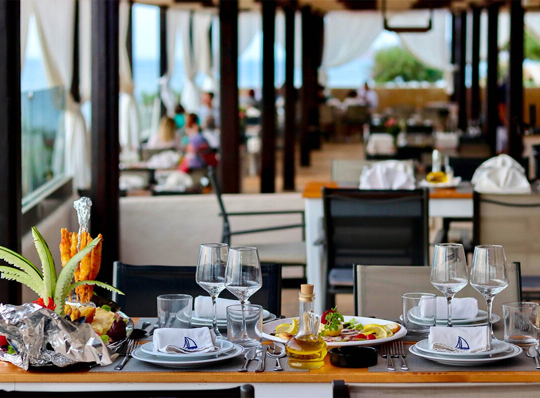 El Haouaria餐馆和美食-Restaurant La Daurade