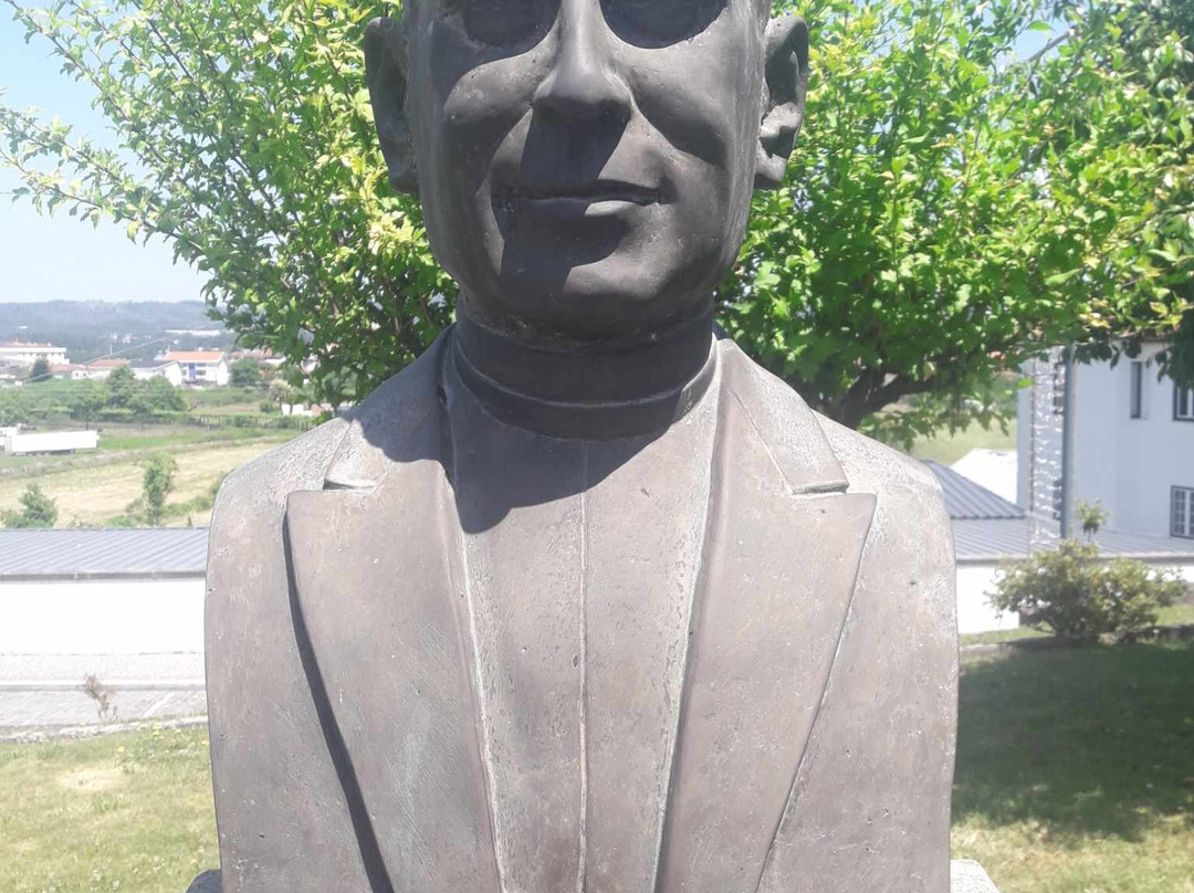 Busto Padre António Ferreira Pombo