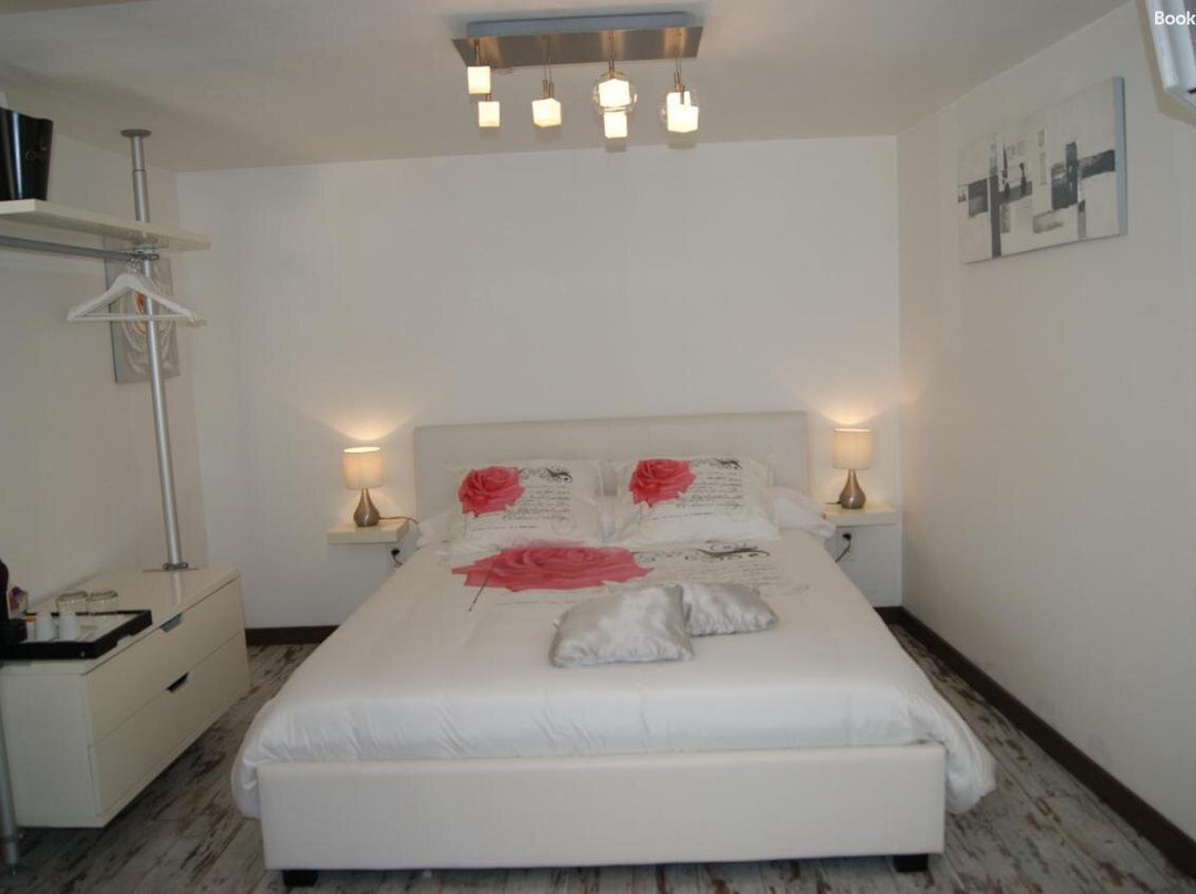Villa Castelnau主图