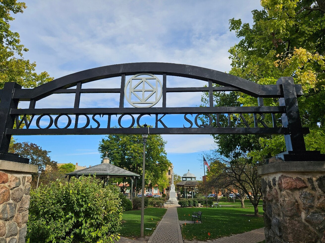 Woodstock Square Historic District-Woodstock必去景点
