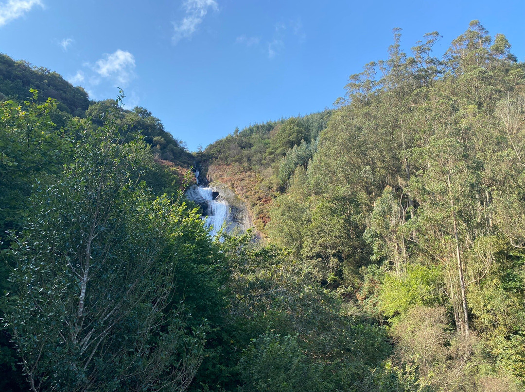 Fervenza Do Escouridal-Alfoz必去景点