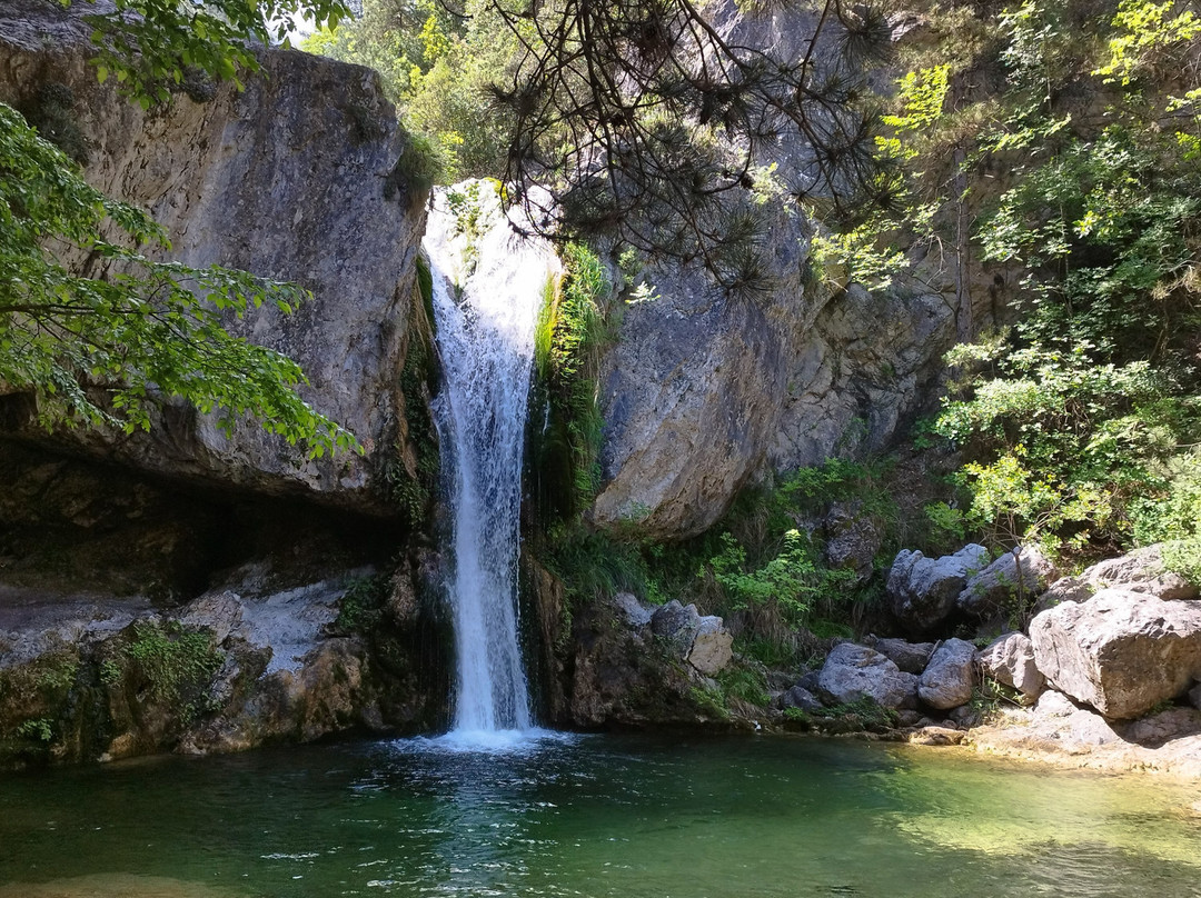 Orlias Waterfalls景点图片