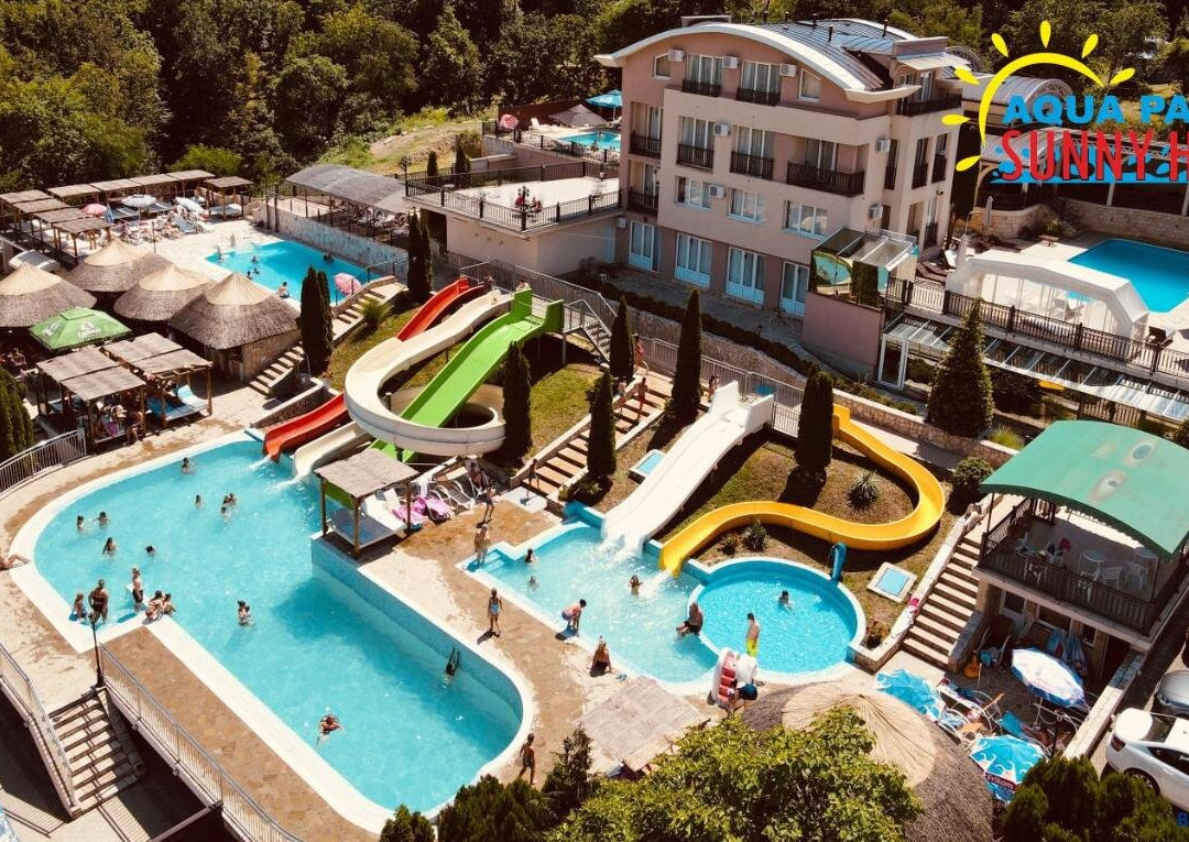 Aleksandrovac酒店住宿-Sunny Hill Spa Resort & Aqua Park