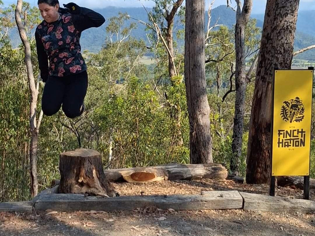 Off Camber MTB Shuttles-Finch Hatton必去景点