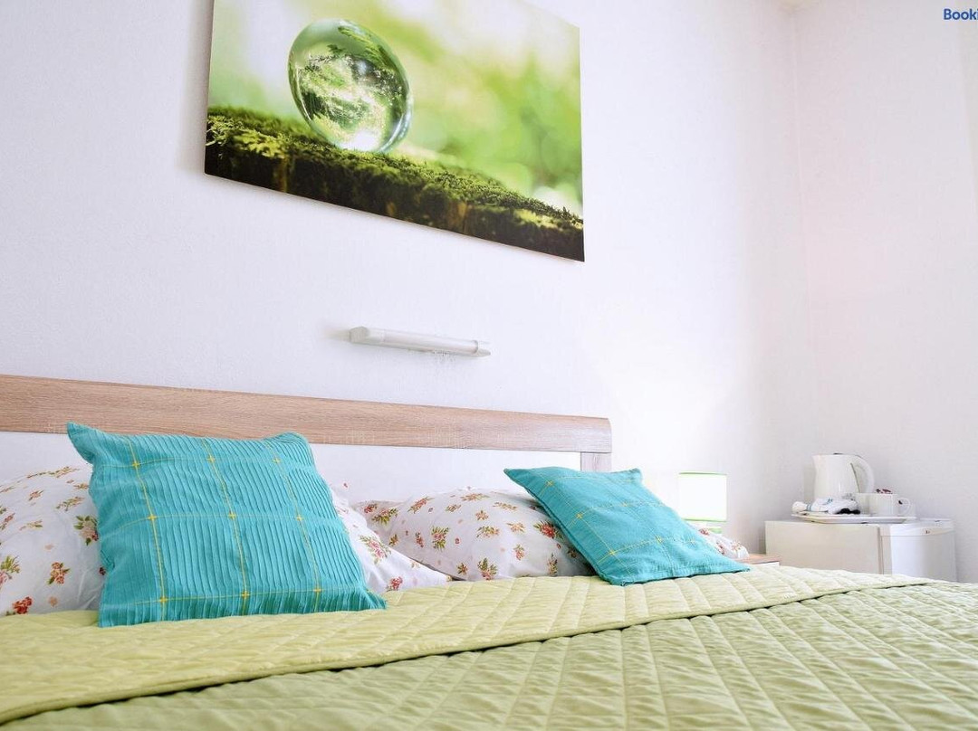 Rooms Vilma Close to Rab City