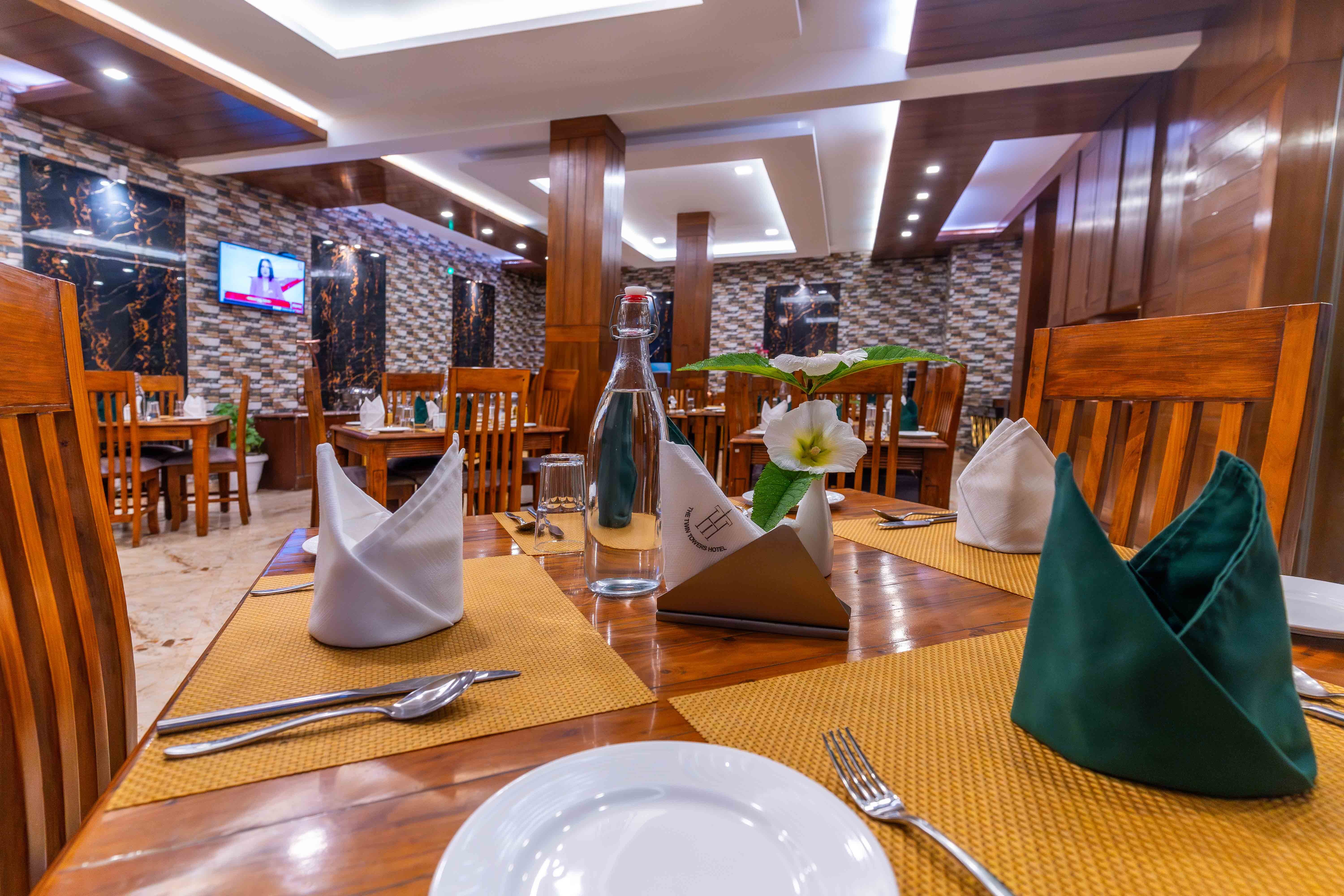 The Twin Towers Hotel-餐饮