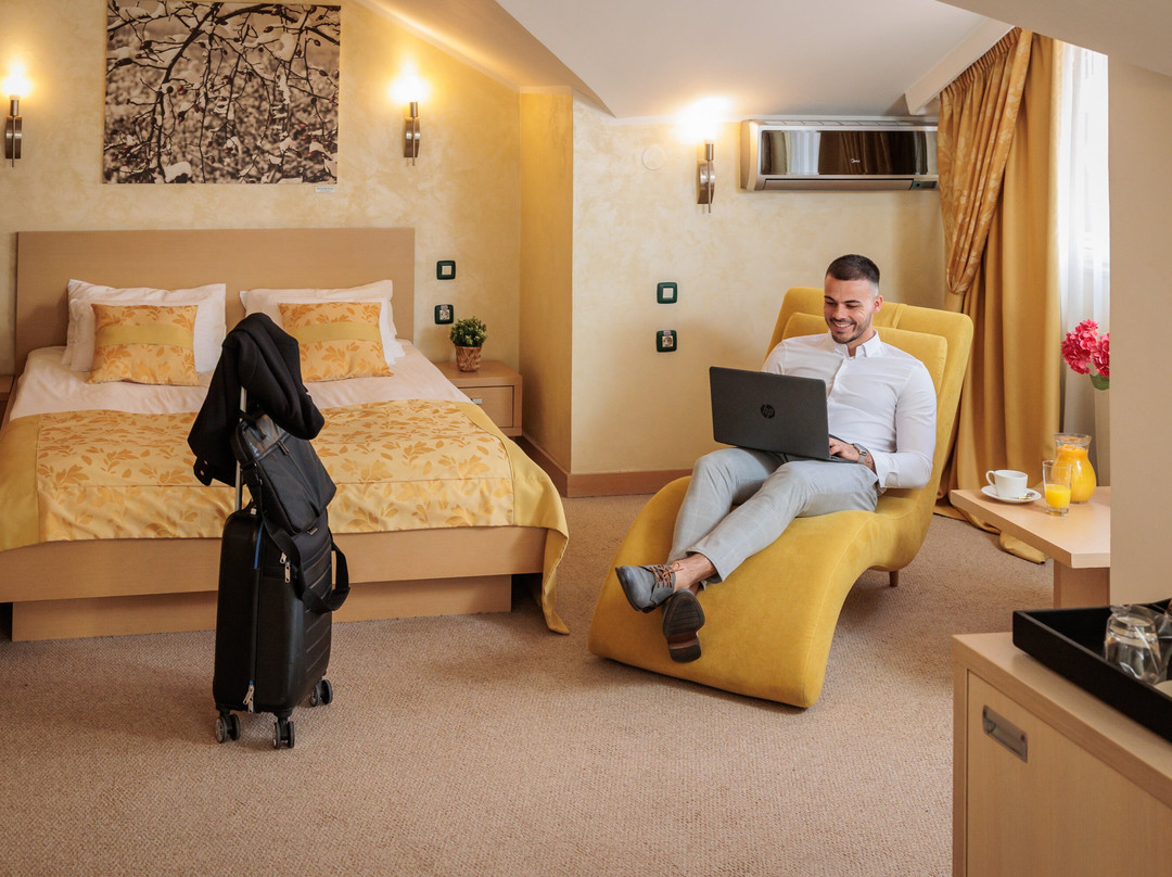 Euro Garni Hotel主图
