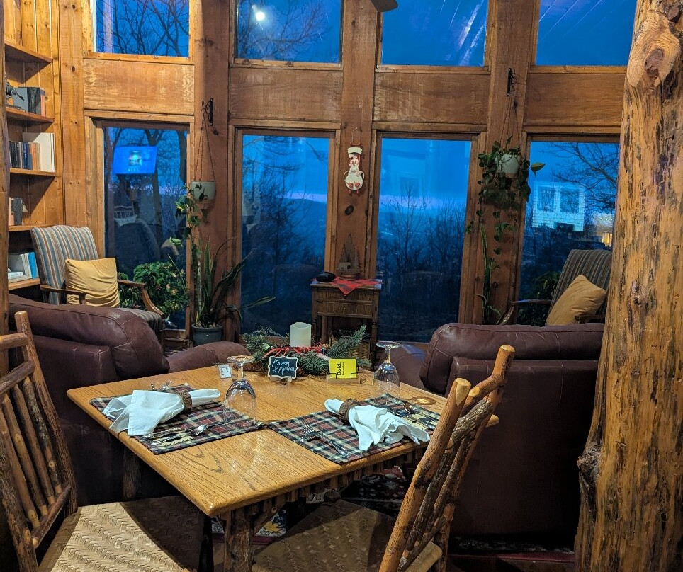 The Overlook Inn主图