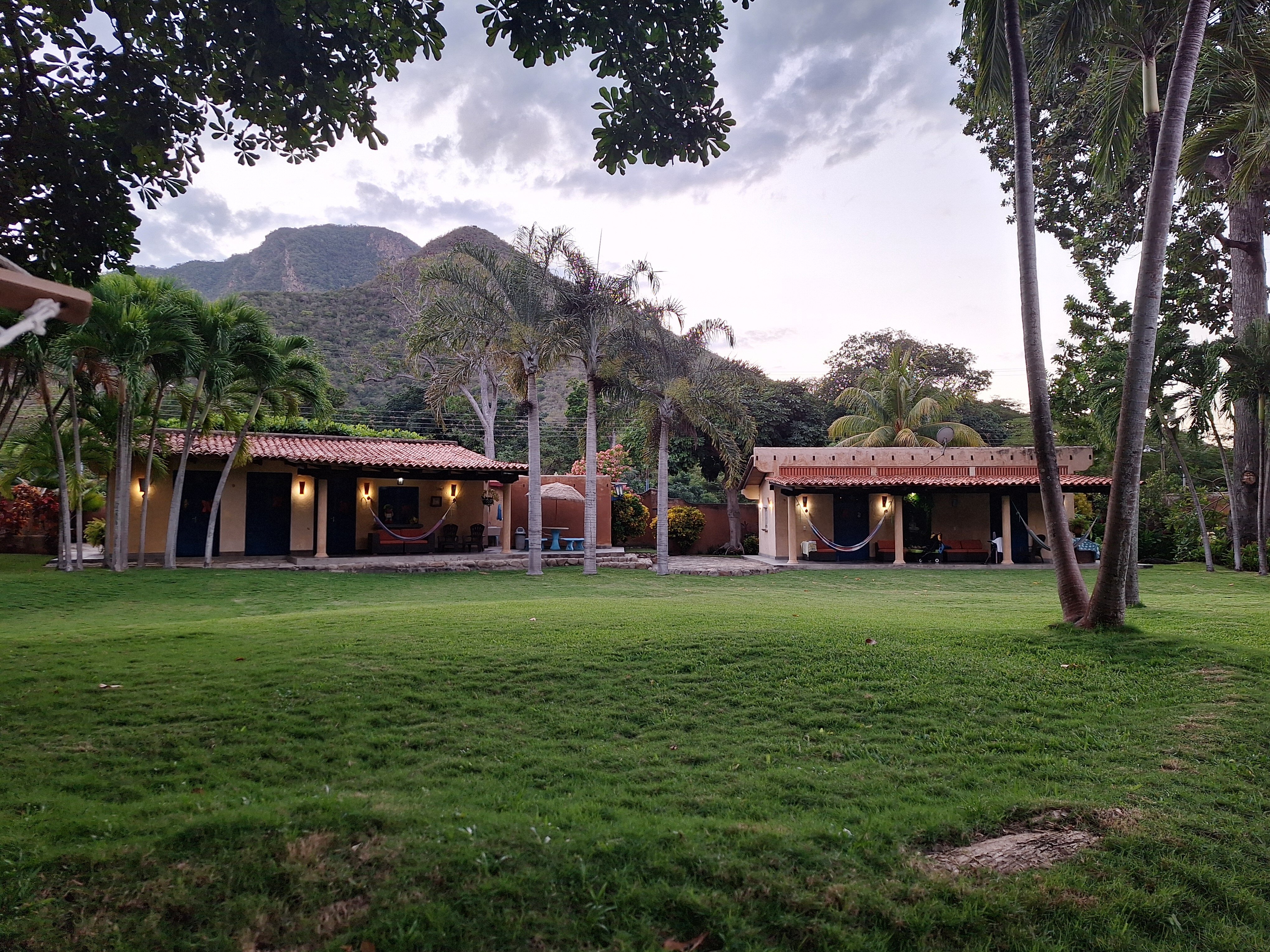 Los Ranchos De Chano-官方