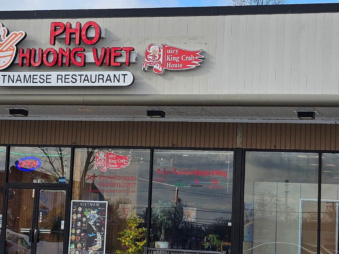 Pho Huong Viet & Juicy King Crab House
