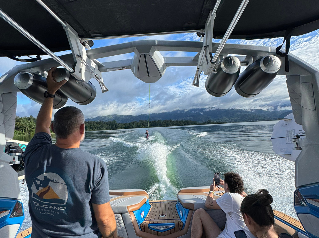 Volcano Watersports. Wakeboard, Wakesurf, Waterski, Tubing.景点图片