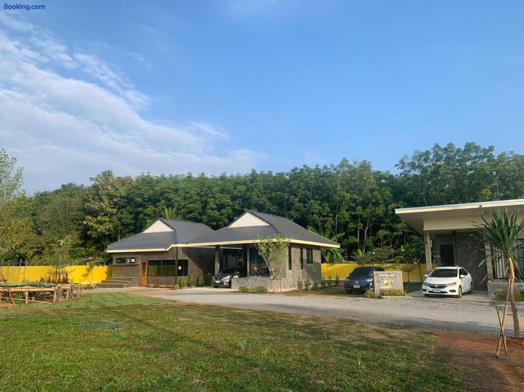 ฺBee Rest Cafe & Residence