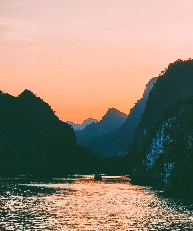 Mializa Cruises Halong Bay景点图片