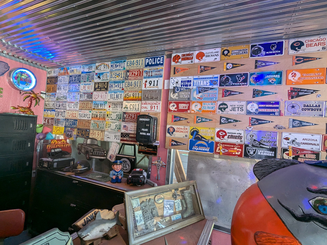 Crosstar Flag And Tag Museum-Afton必去景点