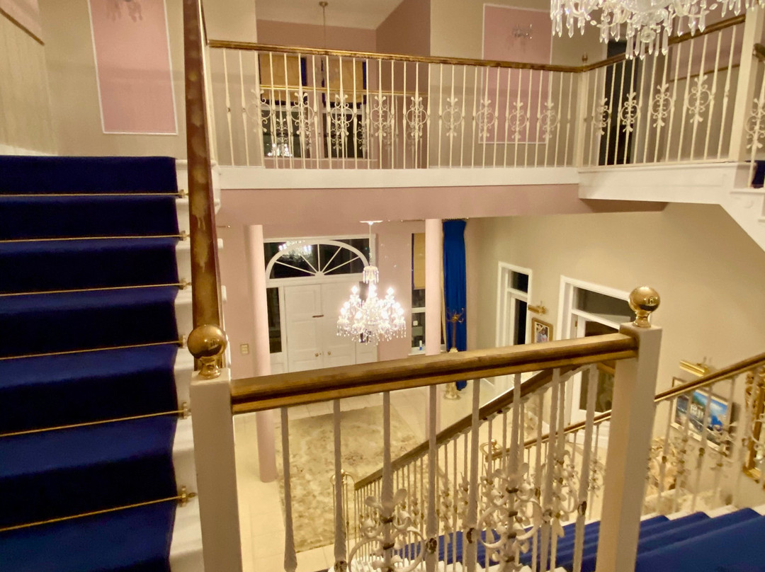 Rossmanagher House主图