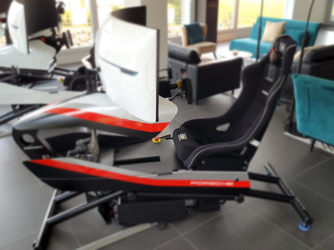 First Racing Lounge