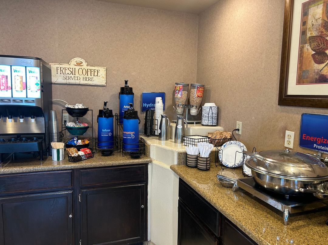 沙漠贝斯特韦斯特酒店主图