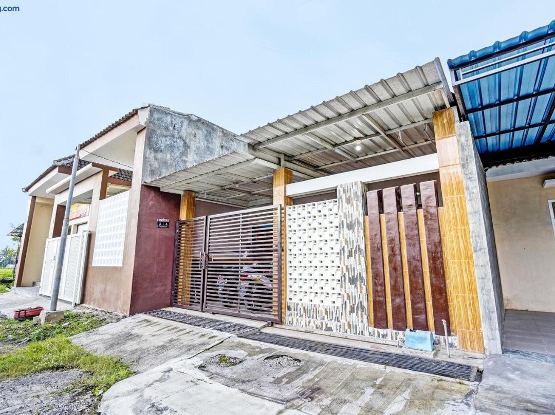 Spot On 92370 Sobat Ijen Homestay
